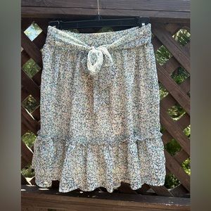 Lauren Conrad floral ruffle skirt